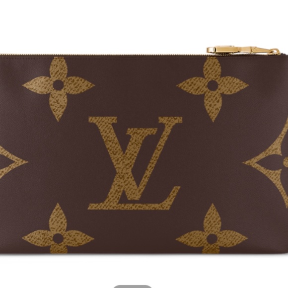 Louis Vuitton Pochette Clés XL Giant Key Pouch Monogram Brown Chain Runway Bag - Picture 2 of 3